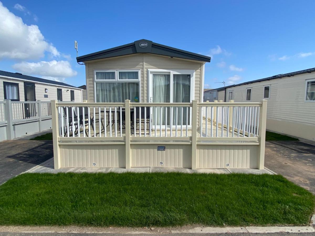Palm Grove 182 - Pet Friendly, Wifi, Close To Beach And Clubhouse - Golden Palm Resort - Meadow Lakes Caravan & Lodge Hire 斯凯格内斯 外观 照片