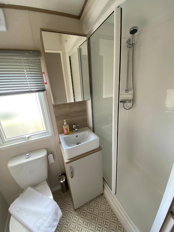 Palm Grove 182 - Pet Friendly, Wifi, Close To Beach And Clubhouse - Golden Palm Resort - Meadow Lakes Caravan & Lodge Hire 斯凯格内斯 外观 照片