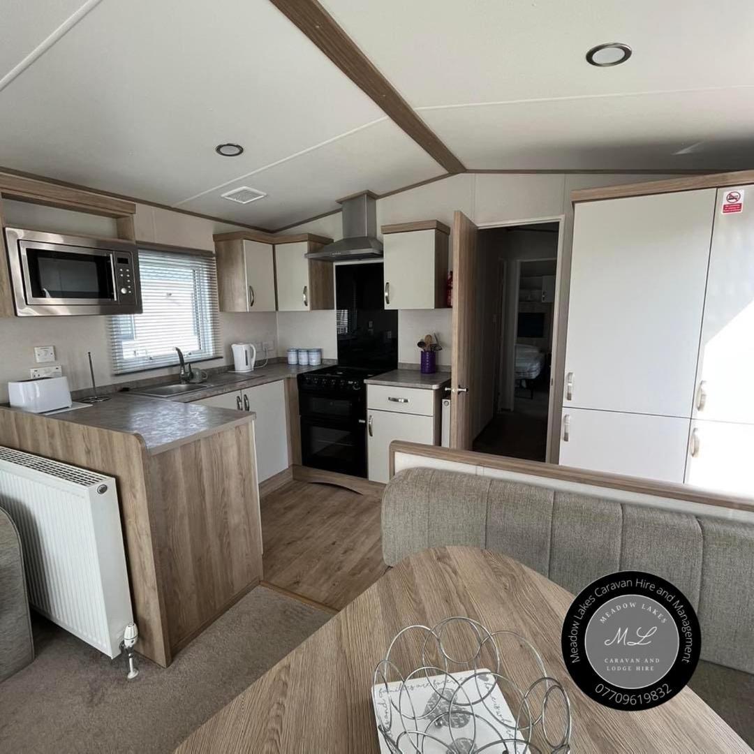 Palm Grove 182 - Pet Friendly, Wifi, Close To Beach And Clubhouse - Golden Palm Resort - Meadow Lakes Caravan & Lodge Hire 斯凯格内斯 外观 照片