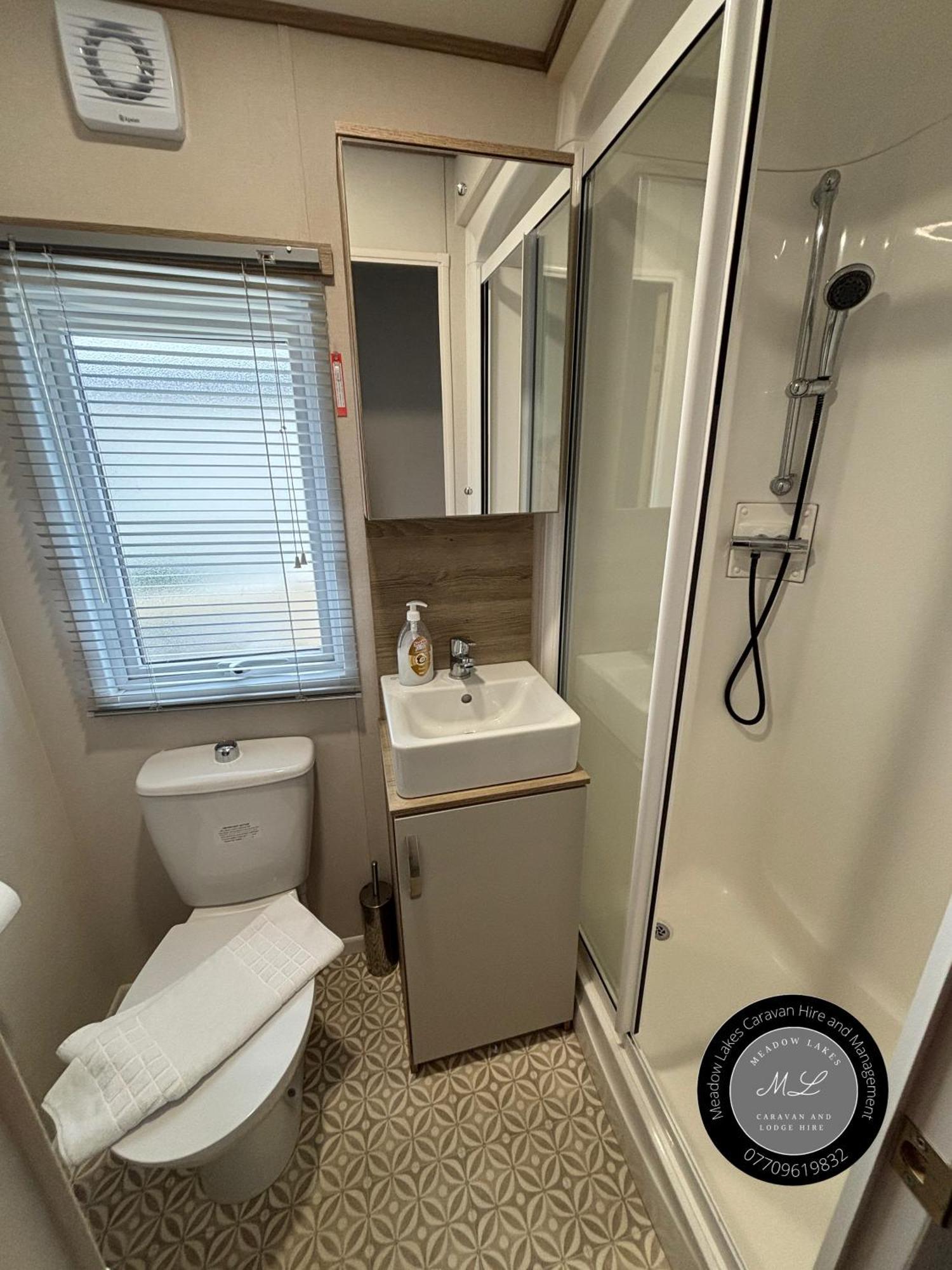 Palm Grove 182 - Pet Friendly, Wifi, Close To Beach And Clubhouse - Golden Palm Resort - Meadow Lakes Caravan & Lodge Hire 斯凯格内斯 外观 照片